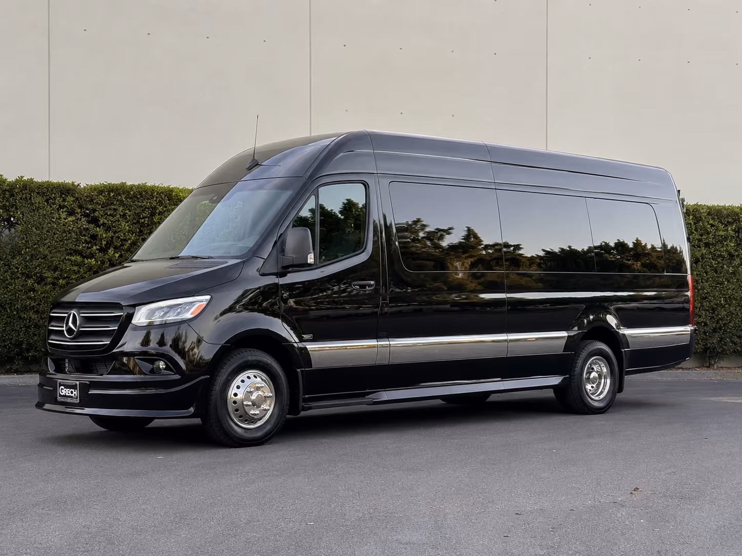 Delray Beach Airport Shuttle & Transportation party bus exterior
