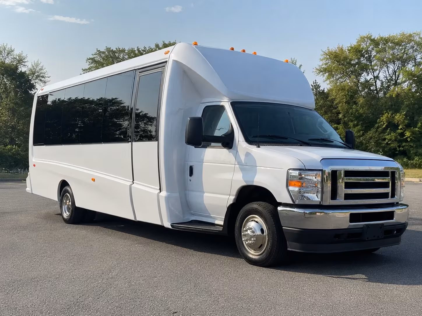 Delray Beach Birthday, Sweet 16, & Quinceañera Transportation party bus exterior